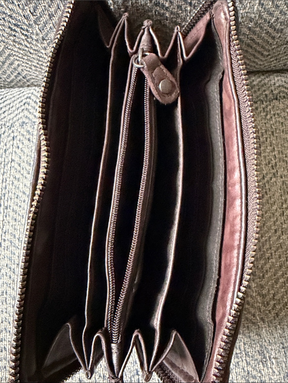 Ashwood Women’s Brown Leather Zip Around Woven Wallet. - Picture 11 of 12